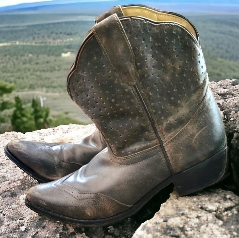 Smoky Mountain Distressed Leather Boots 8 - Picture 7 of 7